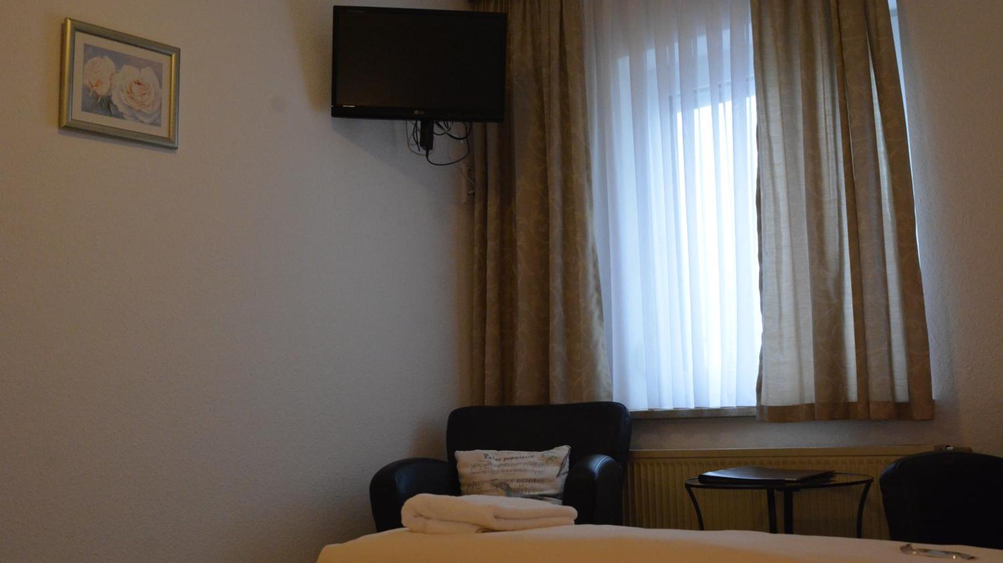 Hotel-Gasthof Zur Rose Вайсенхорн Номер фото