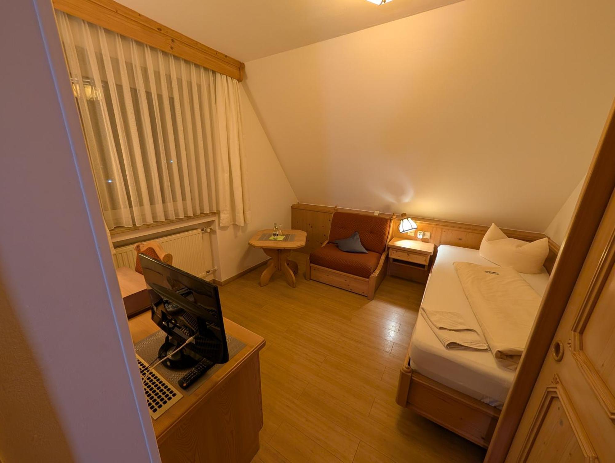 Hotel-Gasthof Zur Rose Вайсенхорн Номер фото