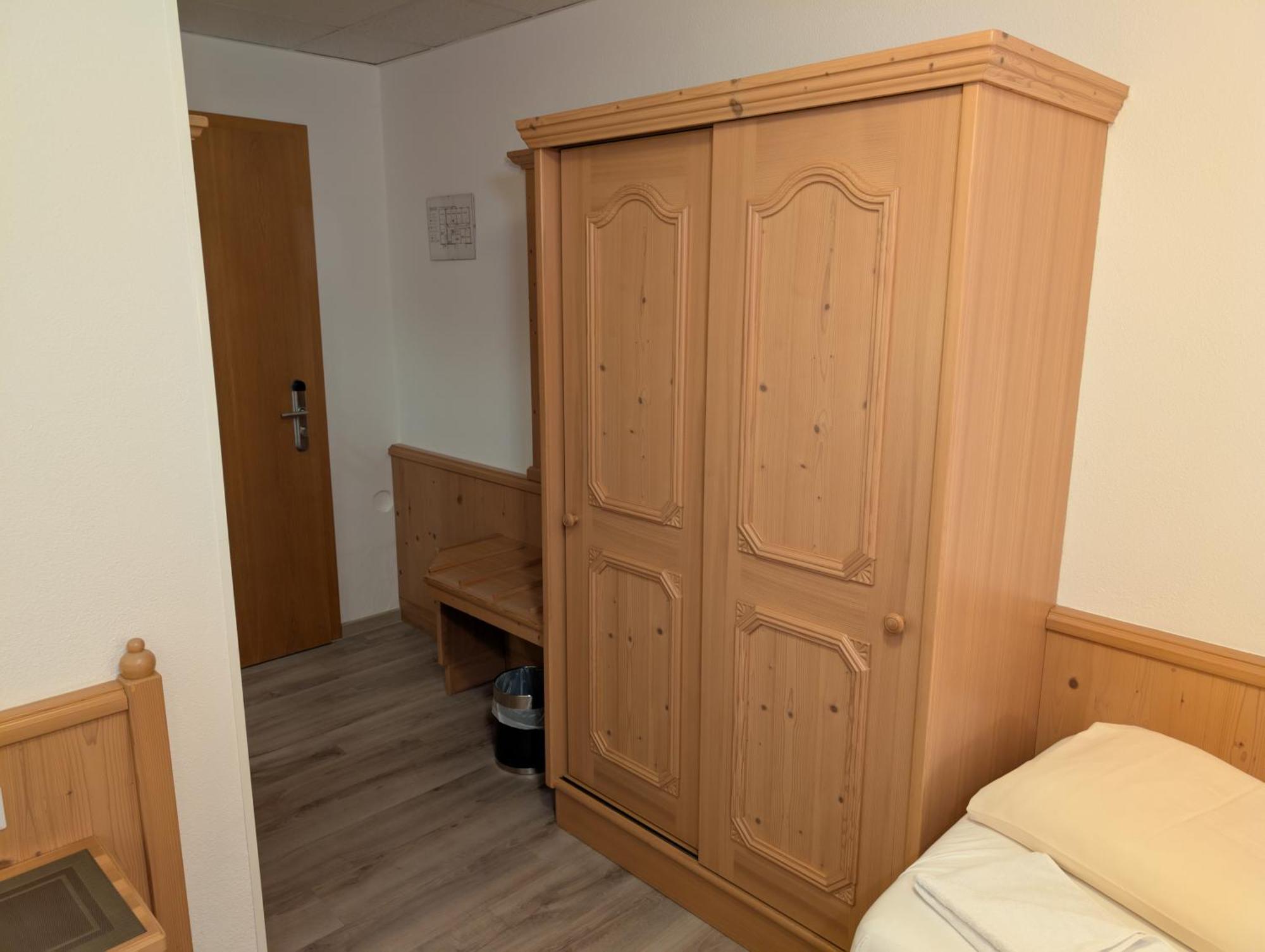 Hotel-Gasthof Zur Rose Вайсенхорн Номер фото